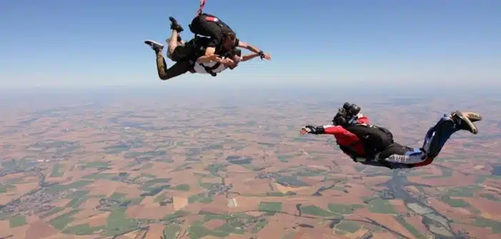 Expérience d'adrénaline Saut en parachute à Lyon